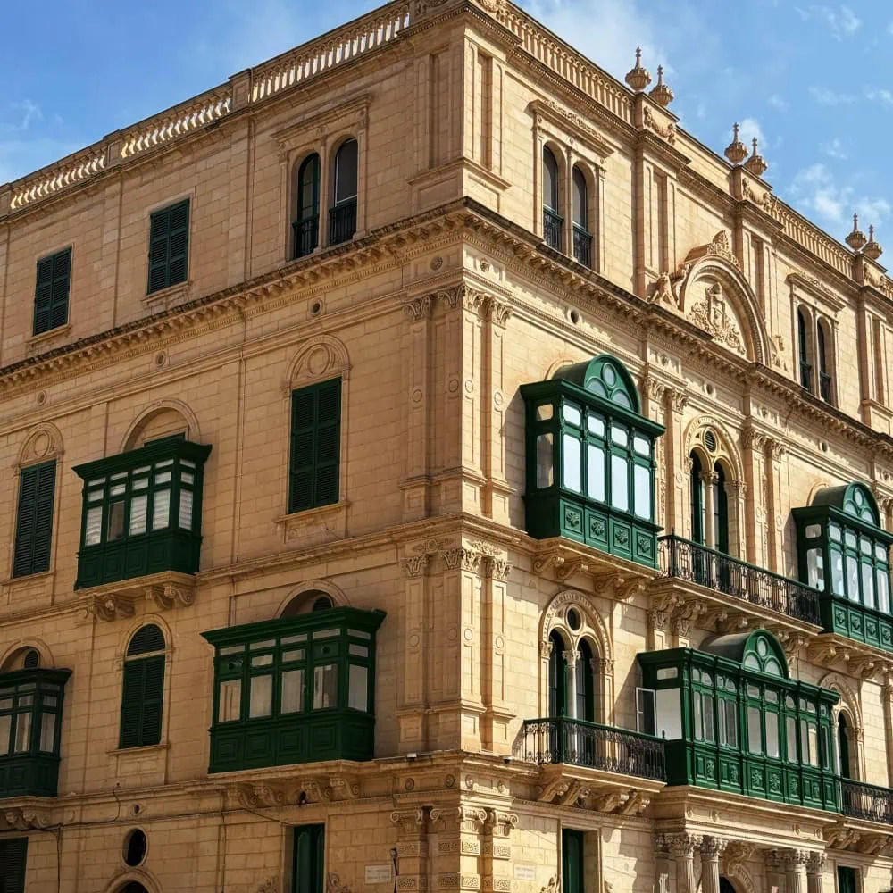 PalazzoFerreiraValletta A shot of Palazzo Ferreira, at the entrance of Valletta