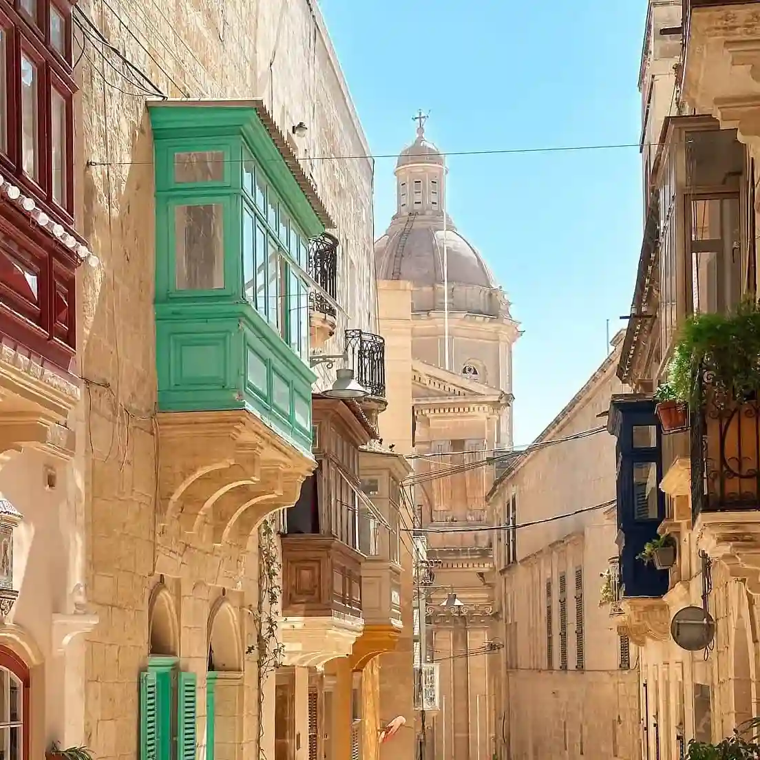 SengleaRoadBox A shot of a road in Senglea