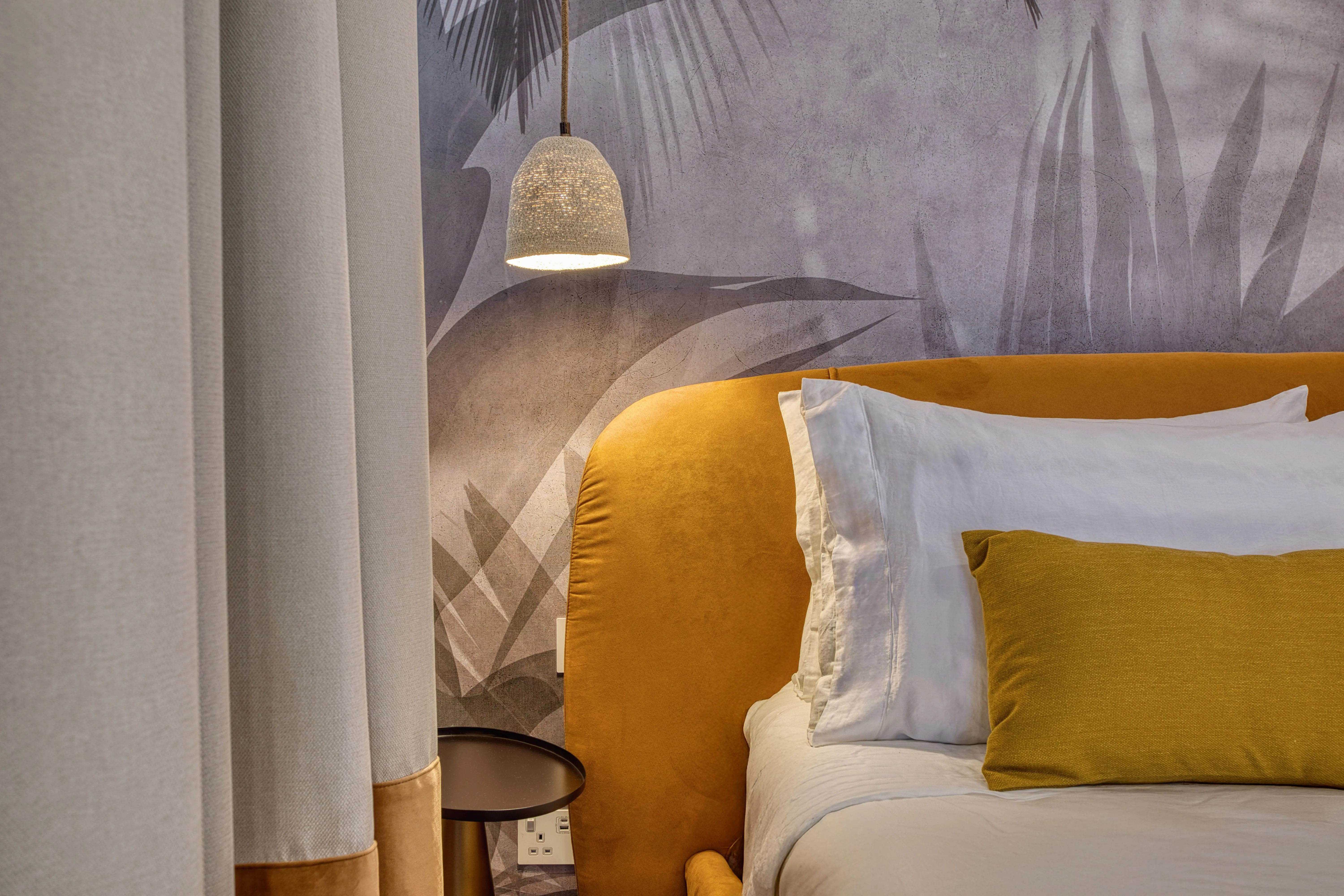 Residenza Teatru Bedroom Details